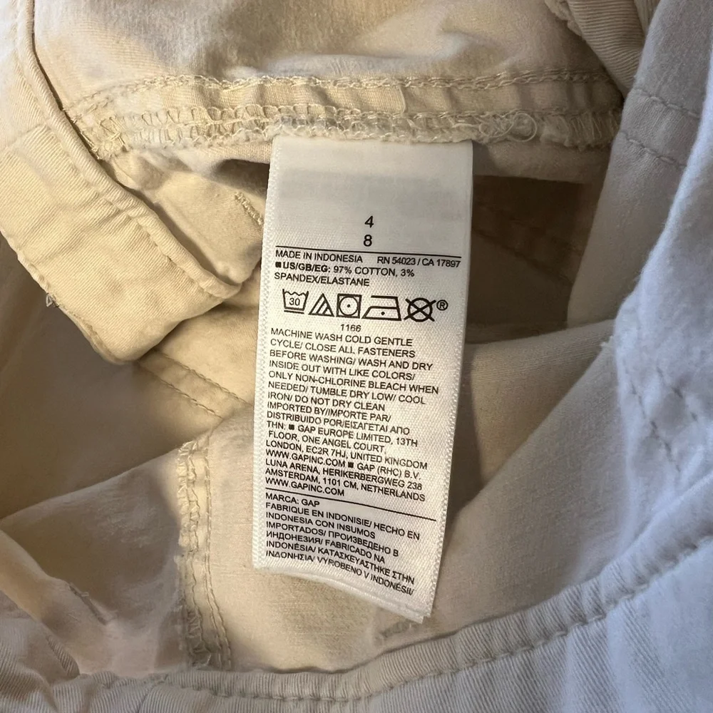 GAP Barrel Leg Patch Pocket Khakis - Picture 6 of 6